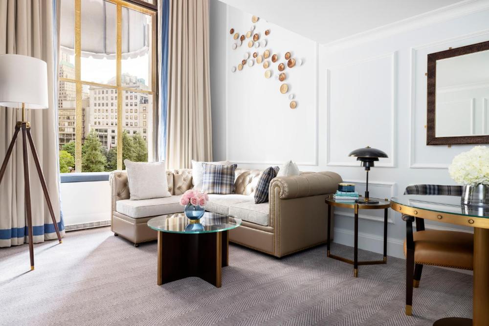 Club Bi-Level Executive Suite interior